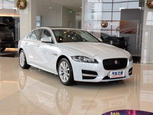 捷豹 捷豹XF 2016款 XF 2.0T 两驱R-Sport运动版
