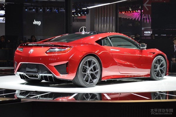 讴歌NSX